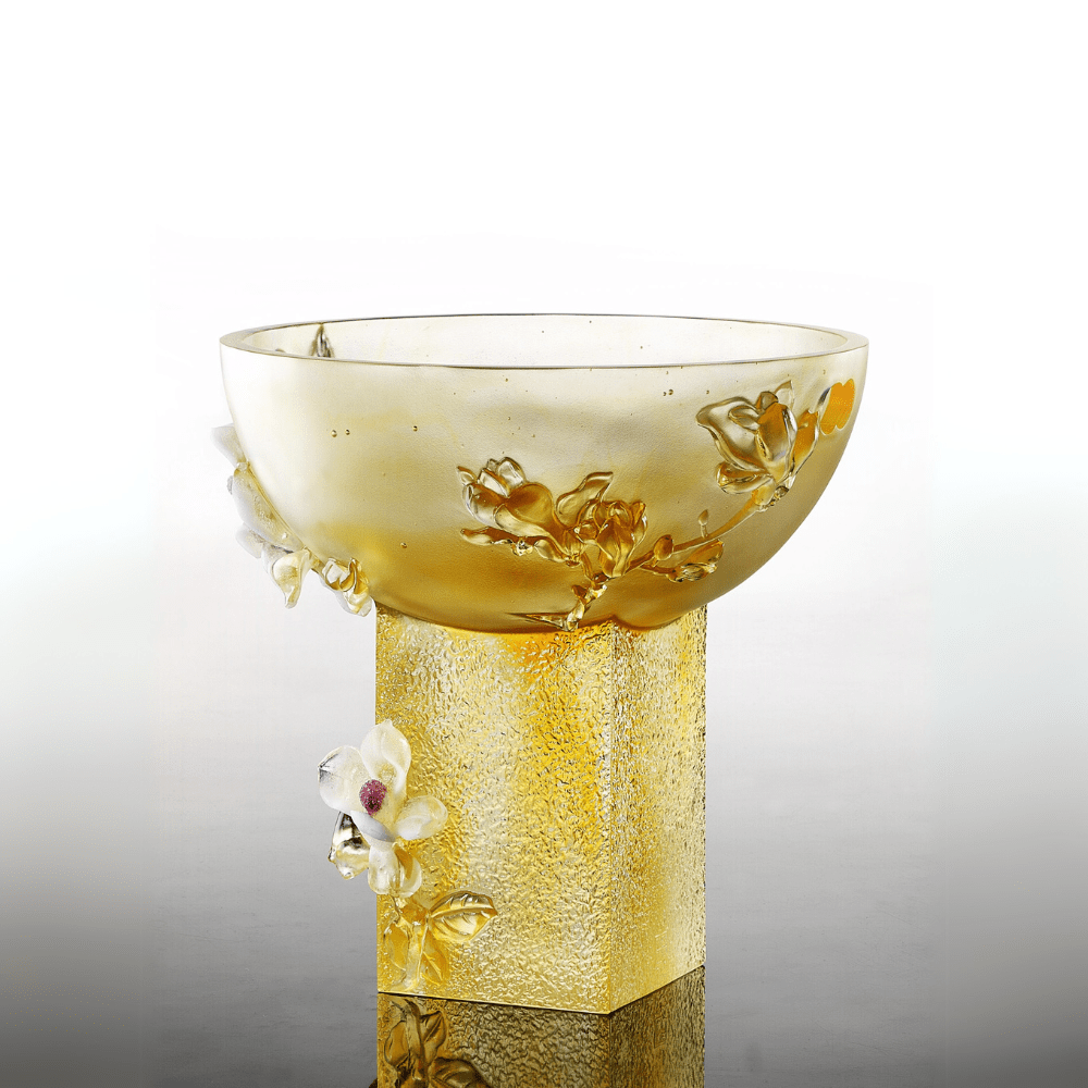 Crystal Floral Vase, Magnolia, Embodiment of Beauty - Pure Magnolia