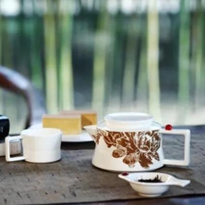 Tableware, Tea Set, Bone China, A Leisurely Drop of Red