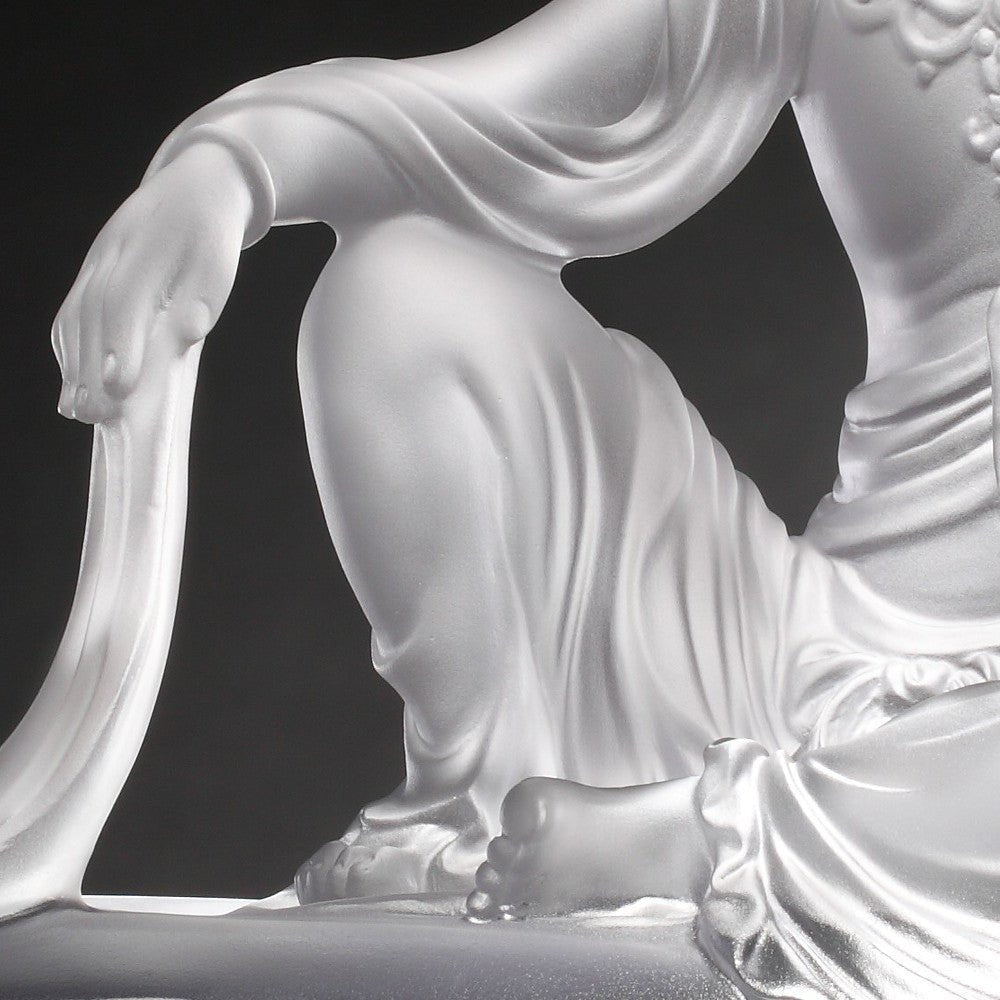 Crystal Buddha, Guanyin, Light Exists Because of Love-Heart of Guanyin - LIULI Crystal Art