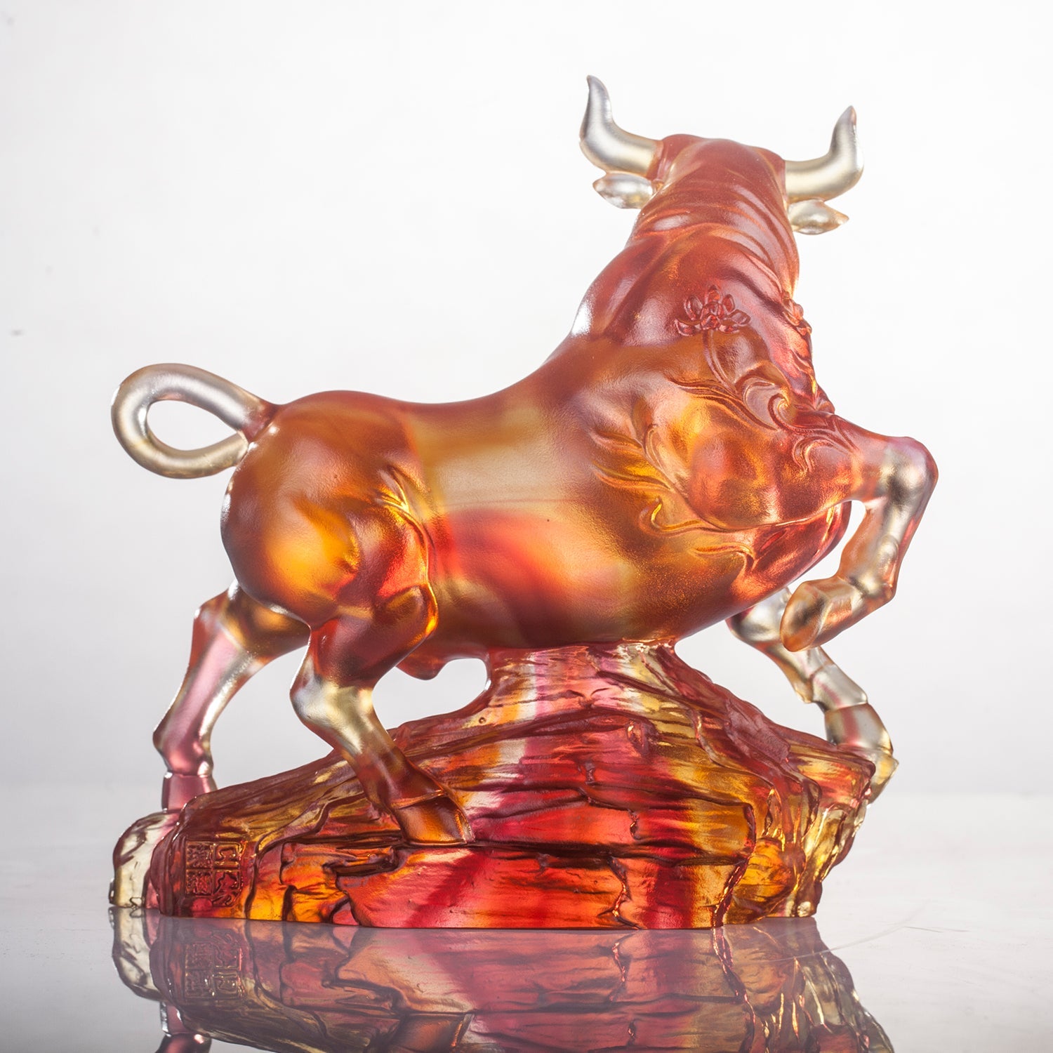 LIULI Crystal Year of the Ox Sculpture Easterly Winds - LIULI Crystal Art