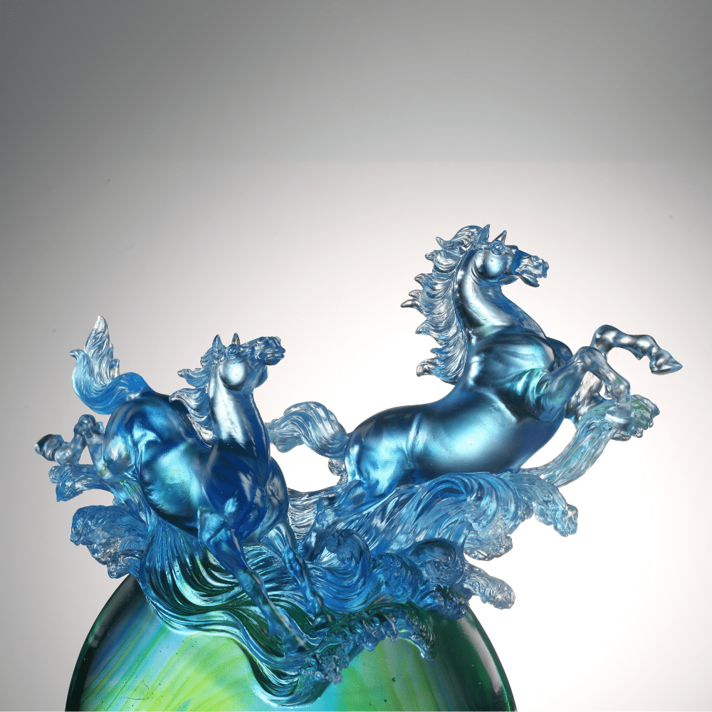 Crystal Animal, Horse, Resembling water – ever in motion, ever alive