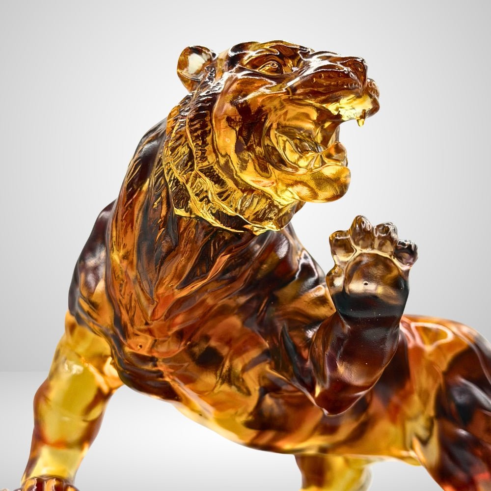 LIULI Crystal, Tiger Sculpture | Eight Thousand Miles