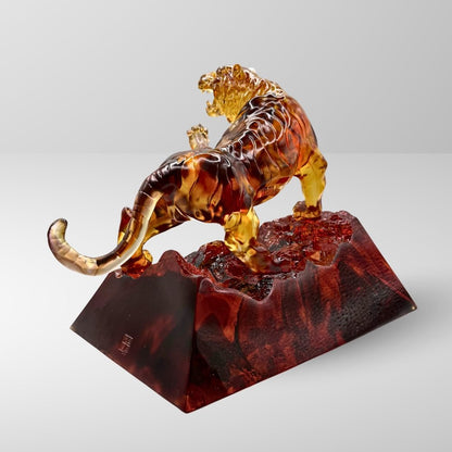 LIULI Crystal, Tiger Sculpture | Eight Thousand Miles