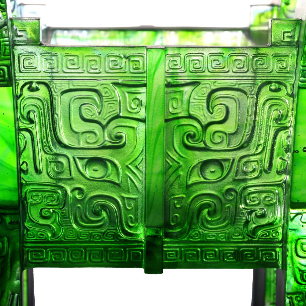 Crystal Chinese Vessel, Ding, Aptness with Caution-Ding of Harmonious Insight - LIULI Crystal Art