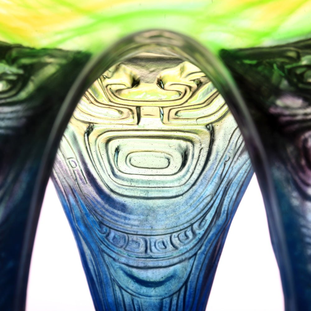 Crystal Chinese Vessel, Straightforward with Gentleness-Ding of Exquisite Harmony - LIULI Crystal Art