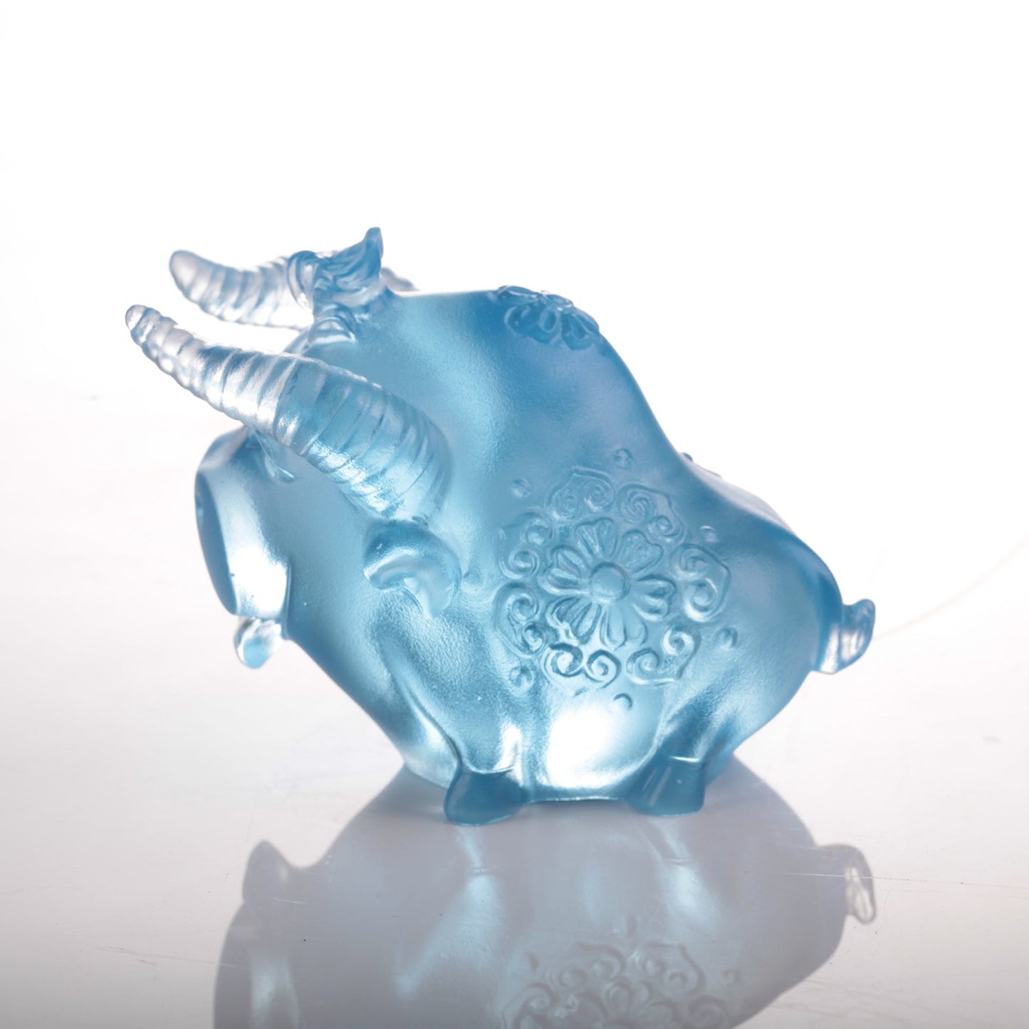 LIULI Chinese Year of the Ox Crystal Sculpture We Are Remarkable - LIULI Crystal Art