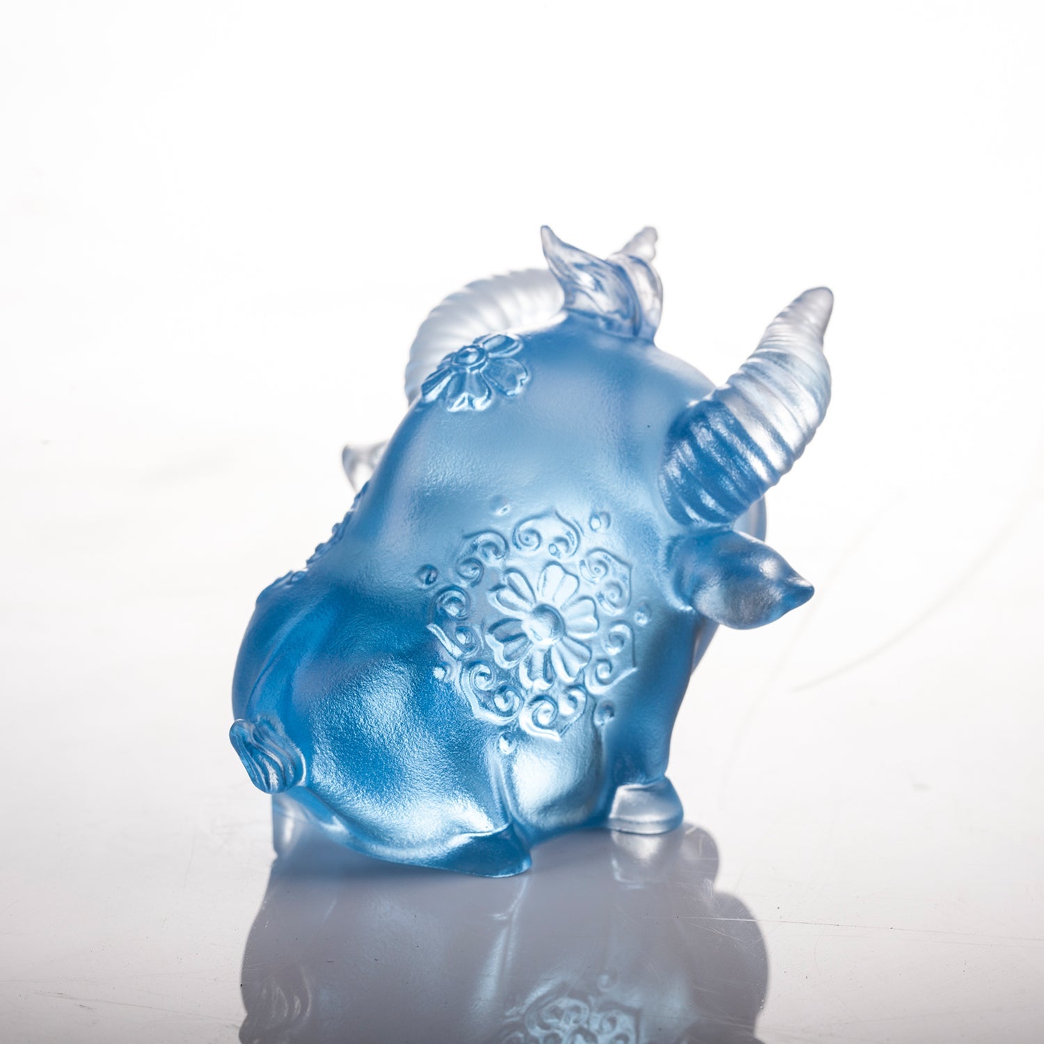 LIULI Chinese Year of the Ox Crystal Sculpture We Are Remarkable - LIULI Crystal Art