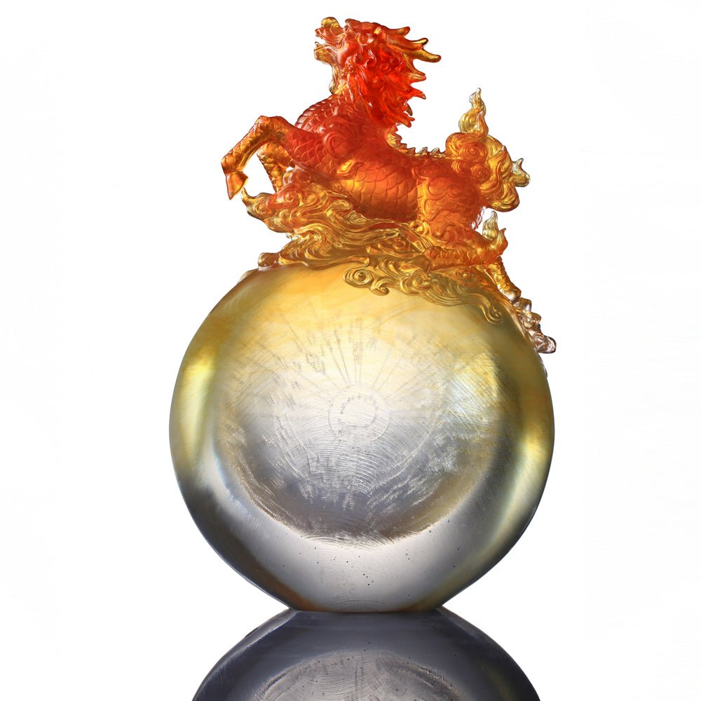Benevolence of the Qilin (Guardian, Qilin of the Center) - LIULI Crystal Art