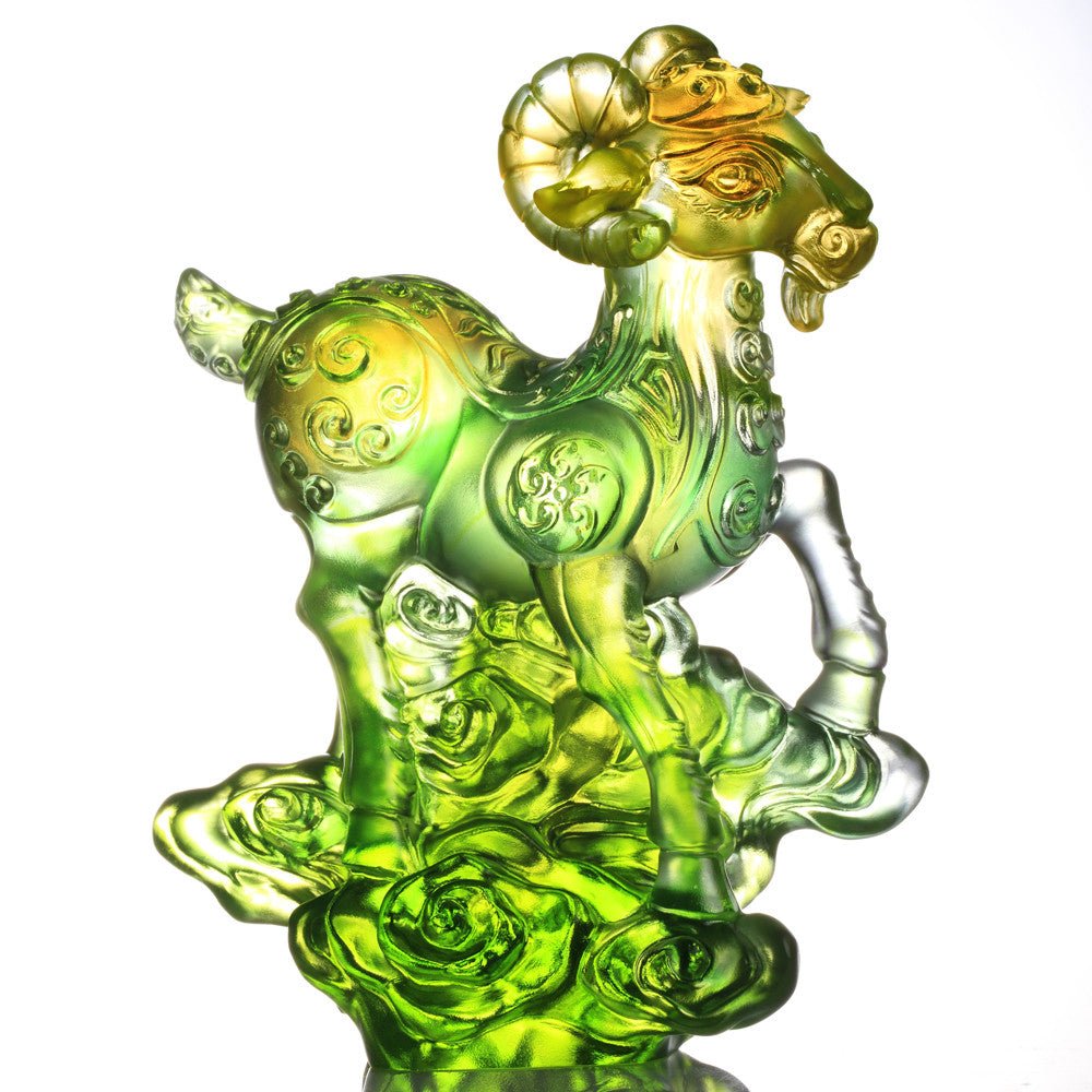 Sheep Figurine (Favorable) - Traipsing Across Clouds - LIULI Crystal Art